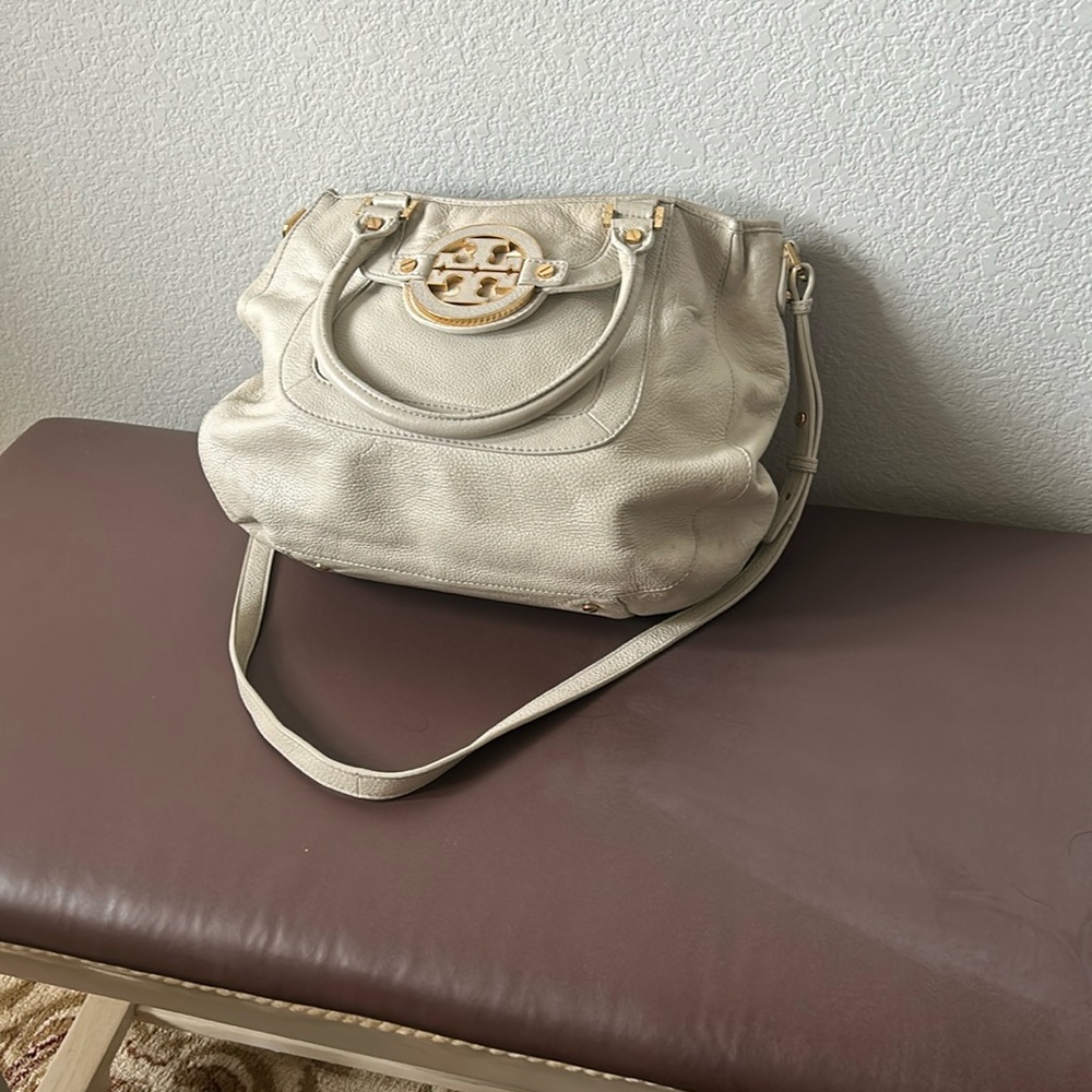 Beige Tory Burch bag in good condition